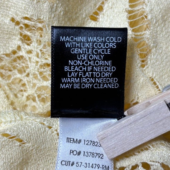 NEW Torrid Scalloped Lace Kimono 3X-4X 22-26 Yellow Open Front 3/4 Sleeves - Picture 9 of 9